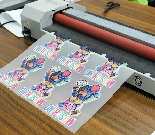 How does printable htv support multi-color graphic workflows?